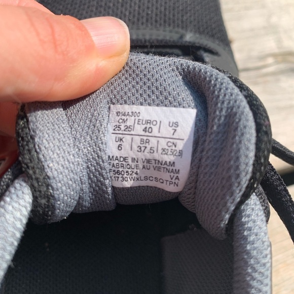 ASICS Jolt 4 Running Shoes - Women's Size 7 - Black/Red - Picture 4 of 10